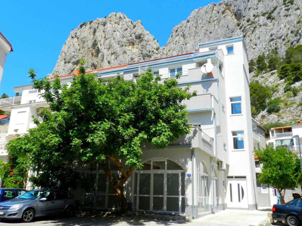 Apartment Ela Omiš Exterior foto